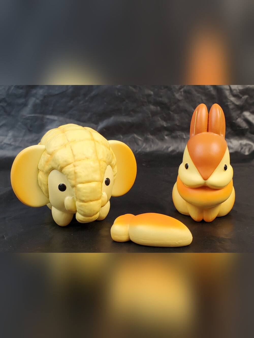 Animal Bakery Pineapple Bun Elephant Rabbit w/ Carrot Mini Figures NO BOX - GUC